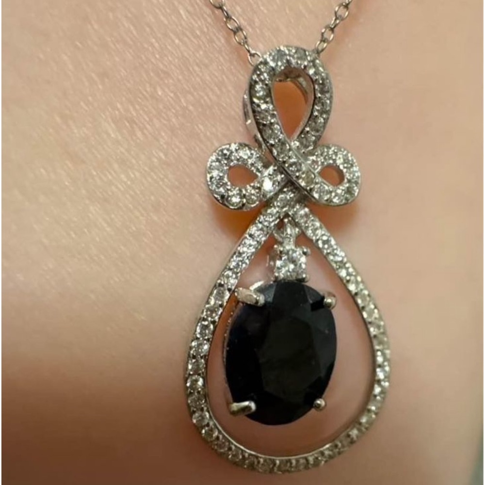 New GORGEOUS Oval Black Sapphire and Sterling Silver Floating Pendant with 18”
